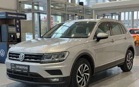 Volkswagen Tiguan II, 2018 год, 2 523 000 рублей, 5 фотография