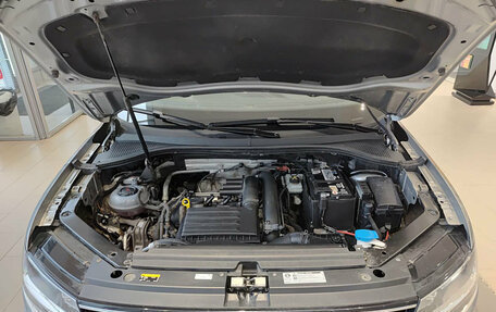 Volkswagen Tiguan II, 2018 год, 2 523 000 рублей, 13 фотография