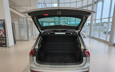 Volkswagen Tiguan II, 2018 год, 2 523 000 рублей, 14 фотография