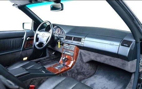 Mercedes-Benz SL-Класс, 1994 год, 5 260 000 рублей, 24 фотография