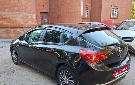 Opel Astra J, 2013 год, 450 000 рублей, 3 фотография