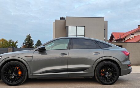 Audi e-tron I, 2021 год, 5 990 000 рублей, 4 фотография