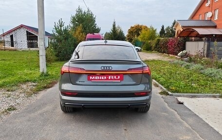 Audi e-tron I, 2021 год, 5 990 000 рублей, 6 фотография
