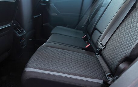 Volkswagen Tiguan II, 2019 год, 2 699 000 рублей, 19 фотография