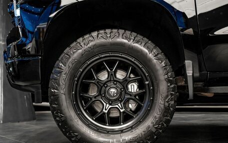 Chevrolet Silverado, 2022 год, 9 000 000 рублей, 3 фотография