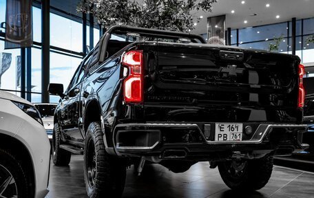 Chevrolet Silverado, 2022 год, 9 000 000 рублей, 14 фотография