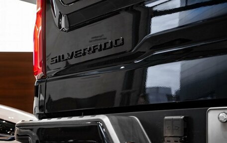 Chevrolet Silverado, 2022 год, 9 000 000 рублей, 16 фотография