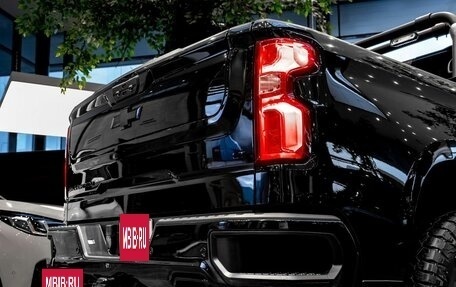 Chevrolet Silverado, 2022 год, 9 000 000 рублей, 18 фотография