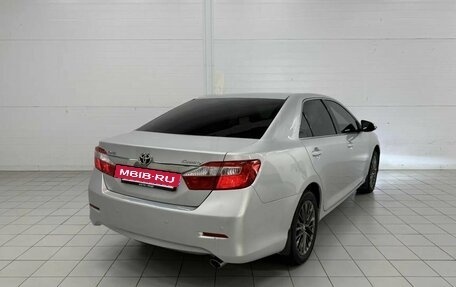 Toyota Camry, 2013 год, 1 890 000 рублей, 6 фотография