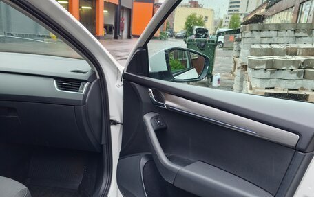 Skoda Octavia, 2017 год, 1 900 000 рублей, 12 фотография