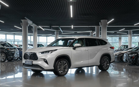 Toyota Highlander, 2026 год, 5 700 000 рублей, 1 фотография