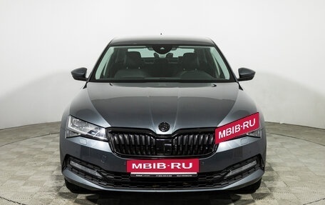 Skoda Superb III рестайлинг, 2019 год, 2 599 700 рублей, 2 фотография