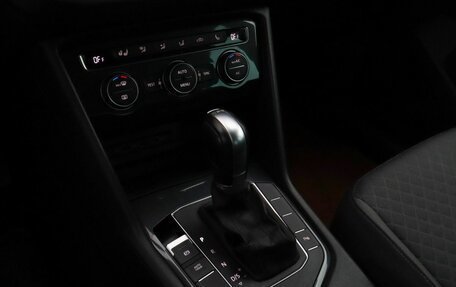 Volkswagen Tiguan II, 2019 год, 2 255 000 рублей, 10 фотография