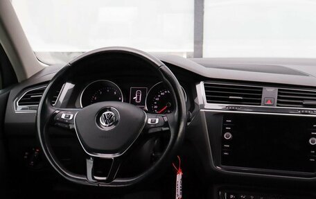 Volkswagen Tiguan II, 2019 год, 2 255 000 рублей, 19 фотография
