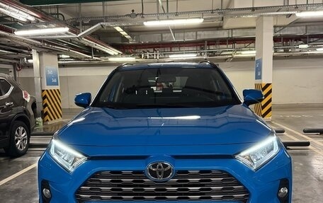 Toyota RAV4, 2019 год, 2 800 000 рублей, 1 фотография