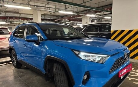 Toyota RAV4, 2019 год, 2 800 000 рублей, 6 фотография
