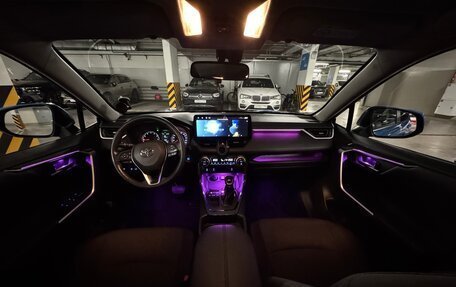 Toyota RAV4, 2019 год, 2 800 000 рублей, 14 фотография