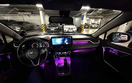 Toyota RAV4, 2019 год, 2 800 000 рублей, 9 фотография