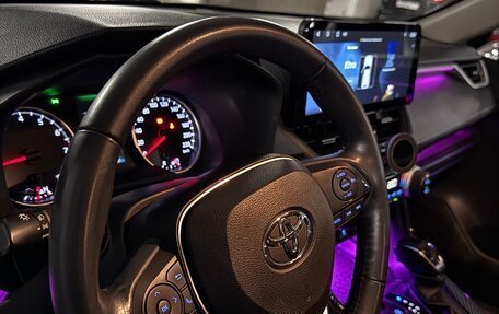 Toyota RAV4, 2019 год, 2 800 000 рублей, 12 фотография