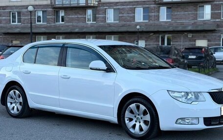 Skoda Superb III рестайлинг, 2012 год, 930 000 рублей, 2 фотография