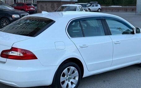 Skoda Superb III рестайлинг, 2012 год, 930 000 рублей, 9 фотография