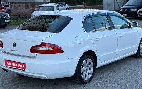 Skoda Superb III рестайлинг, 2012 год, 930 000 рублей, 8 фотография