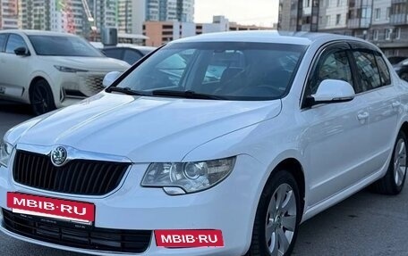 Skoda Superb III рестайлинг, 2012 год, 930 000 рублей, 15 фотография