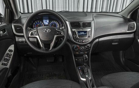 Hyundai Solaris II рестайлинг, 2015 год, 1 055 000 рублей, 6 фотография