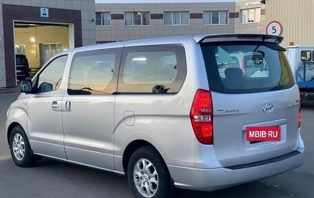 Hyundai Grand Starex Grand Starex I рестайлинг 2, 2008 год, 1 230 000 рублей, 3 фотография