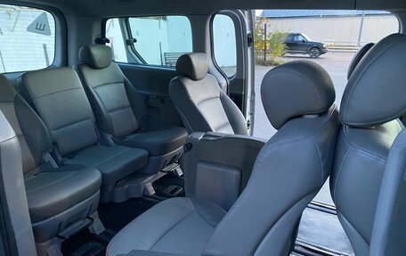 Hyundai Grand Starex Grand Starex I рестайлинг 2, 2008 год, 1 230 000 рублей, 23 фотография