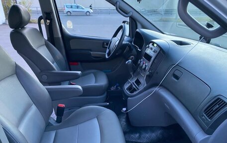 Hyundai Grand Starex Grand Starex I рестайлинг 2, 2008 год, 1 230 000 рублей, 17 фотография