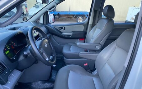 Hyundai Grand Starex Grand Starex I рестайлинг 2, 2008 год, 1 230 000 рублей, 15 фотография