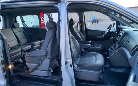 Hyundai Grand Starex Grand Starex I рестайлинг 2, 2008 год, 1 230 000 рублей, 19 фотография