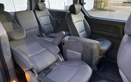 Hyundai Grand Starex Grand Starex I рестайлинг 2, 2008 год, 1 230 000 рублей, 28 фотография