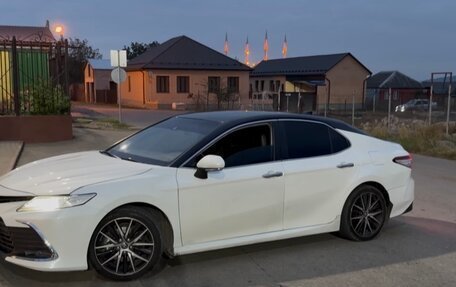 Toyota Camry, 2018 год, 1 500 000 рублей, 3 фотография