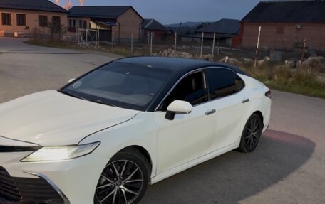 Toyota Camry, 2018 год, 1 500 000 рублей, 2 фотография