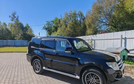 Mitsubishi Pajero IV, 2011 год, 1 760 000 рублей, 2 фотография