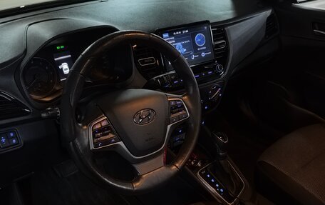 Hyundai Solaris II рестайлинг, 2021 год, 1 600 000 рублей, 10 фотография