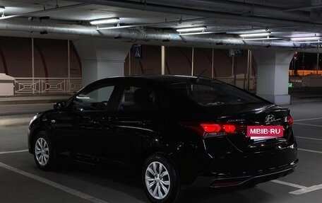 Hyundai Solaris II рестайлинг, 2021 год, 1 600 000 рублей, 8 фотография