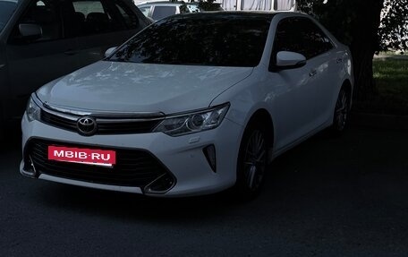 Toyota Camry, 2015 год, 2 150 000 рублей, 2 фотография