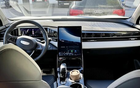 Geely Atlas, 2023 год, 2 600 000 рублей, 7 фотография