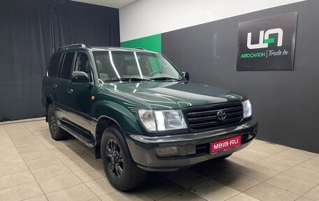 Toyota Land Cruiser 100 рестайлинг 2, 2004 год, 1 550 000 рублей, 1 фотография
