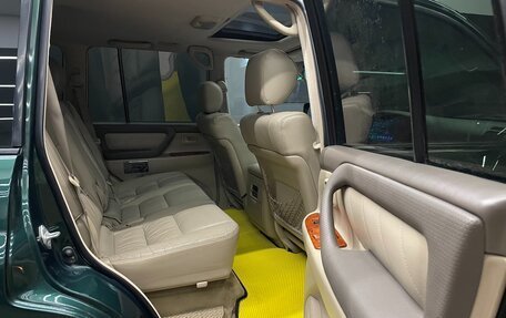 Toyota Land Cruiser 100 рестайлинг 2, 2004 год, 1 550 000 рублей, 18 фотография