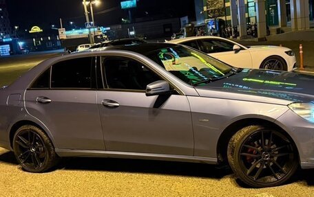 Mercedes-Benz E-Класс, 2010 год, 1 299 000 рублей, 2 фотография