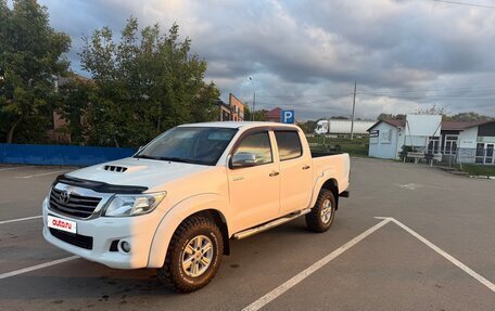 Toyota Hilux VII, 2013 год, 2 000 000 рублей, 2 фотография