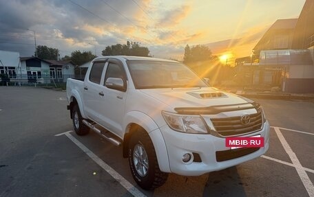 Toyota Hilux VII, 2013 год, 2 000 000 рублей, 3 фотография