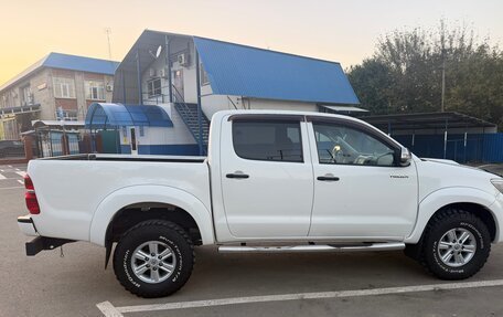 Toyota Hilux VII, 2013 год, 2 000 000 рублей, 6 фотография