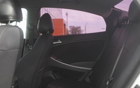 Hyundai Solaris II рестайлинг, 2014 год, 700 000 рублей, 13 фотография