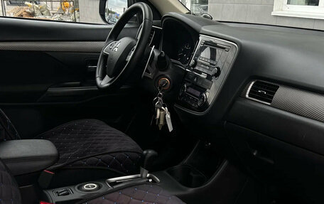 Mitsubishi Outlander III рестайлинг 3, 2012 год, 1 450 000 рублей, 14 фотография