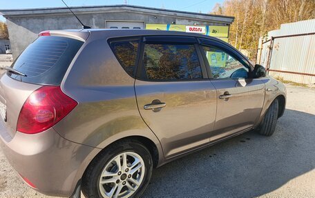 KIA cee'd I рестайлинг, 2009 год, 700 000 рублей, 3 фотография